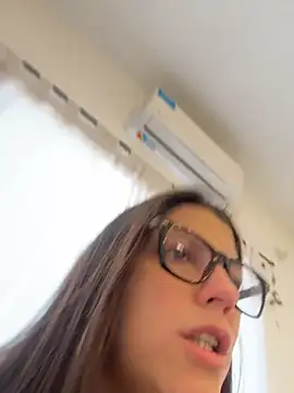 lilylovelesss online show from July 24, 1:20 pm