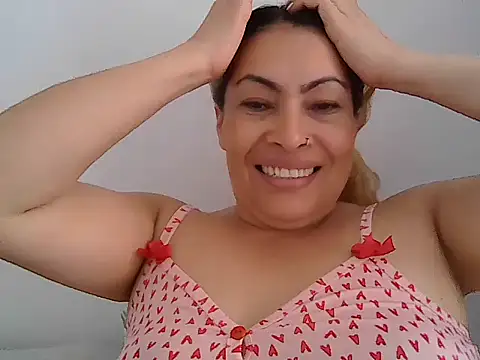 Layla-Astrum online show from June 25, 1:15 pm