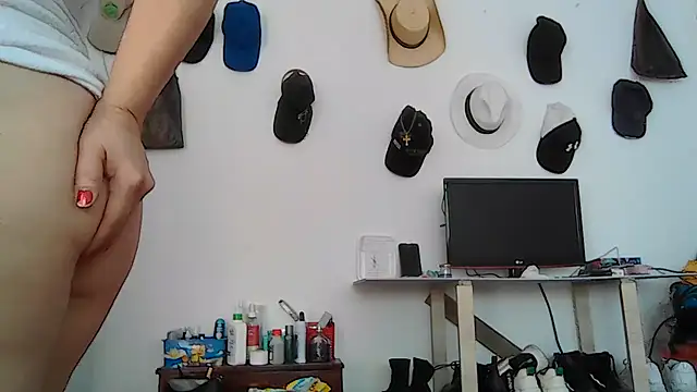 Layla-Astrum online show from July 7, 12:53 pm
