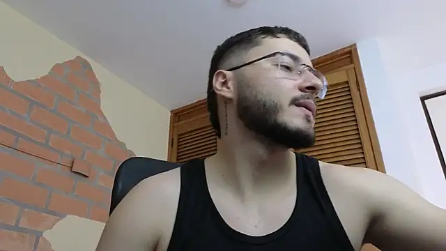 Brandon 01 online show from June 2, 7:27 pm