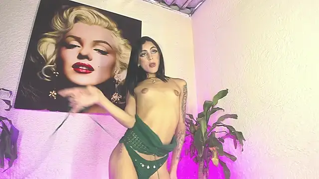 Violeta Alvarez online show from June 15, 7:05 pm
