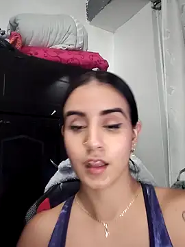 Snapshot of RaychelClark chatting on June 2, 11:51 pm RaychelClark online show from June 2, 11:51 pm