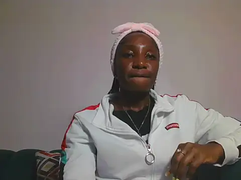 Hornycammy23 online show from June 13, 8:29 pm