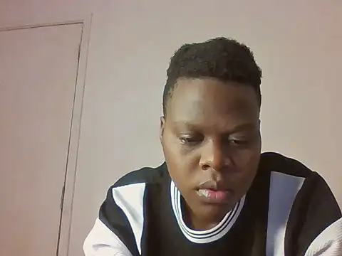 Snapshot of preety_ebony23 chatting on May 31, 4:25 pm preety ebony23 online show from May 31, 4:25 pm