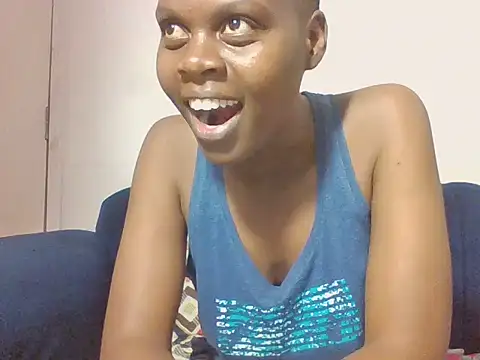 Snapshot of preety_ebony23 chatting on June 10, 8:19 pm preety ebony23 online show from June 10, 8:19 pm