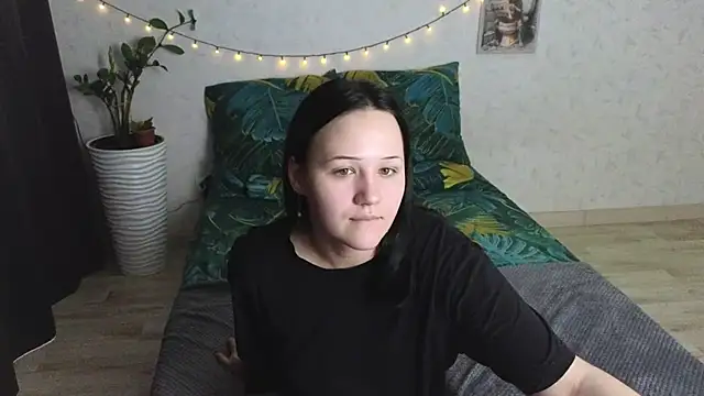 Snapshot of Tori_cute chatting on June 14, 2:35 am Tori cute online show from June 14, 2:35 am