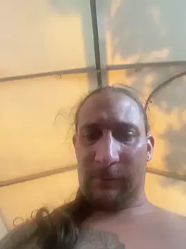 brazybooty92 online show from June 1, 9:38 pm