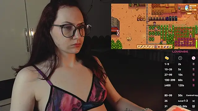 PricklyPeach online show from July 12, 9:06 pm