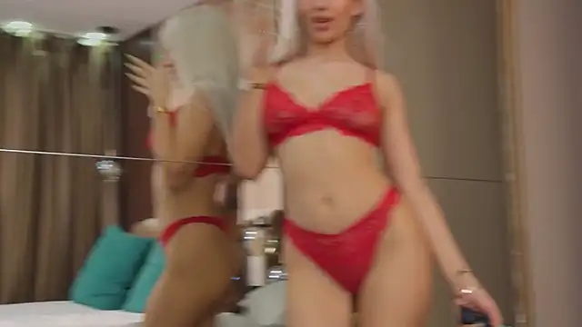 Snapshot of ZaraSpark chatting on June 11, 5:05 am ZaraSpark online show from June 11, 5:05 am