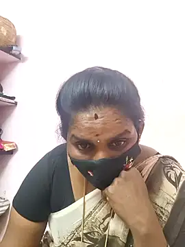 Snapshot of CuteTamizhachi chatting on June 8, 6:52 pm CuteTamizhachi online show from June 8, 6:52 pm