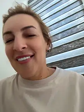 Hot-Milf4U online show from June 5, 12:44 pm