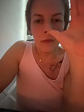 Hot-Milf4U online show from June 7, 4:55 pm