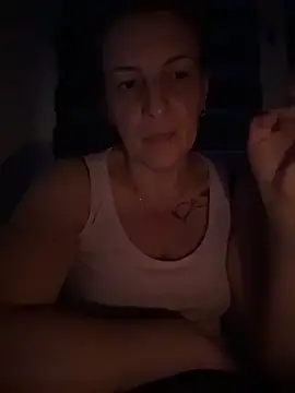 Hot-Milf4U online show from June 8, 6:30 pm