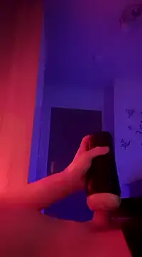 Snapshot of Damian2321@xh chatting on March 14, 10:49 pm Damian2321xh online show from March 14, 10:49 pm