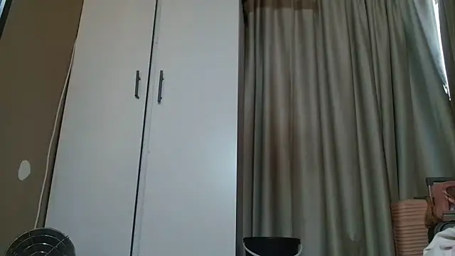YummyMilkyLane online show from June 5, 5:47 am