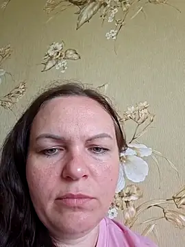 Snapshot of Meri_a chatting on June 6, 9:58 am Meri a online show from June 6, 9:58 am