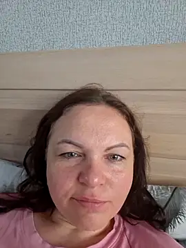 Snapshot of Meri_a chatting on June 7, 4:27 am Meri a online show from June 7, 4:27 am