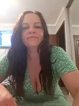 Snapshot of Meri_a chatting on June 9, 7:14 pm Meri a online show from June 9, 7:14 pm