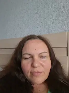 Snapshot of Meri_a chatting on June 13, 2:26 pm Meri a online show from June 13, 2:26 pm