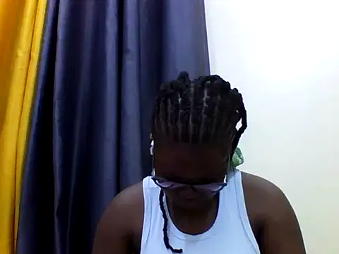 Snapshot of ladar chatting on July 22, 4:48 am ladar online show from July 22, 4:48 am