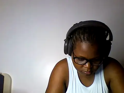 Snapshot of ladar chatting on July 27, 4:52 am ladar online show from July 27, 4:52 am
