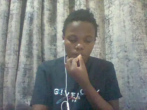 Snapshot of tina_2030 chatting on July 21, 7:27 pm tina 2030 online show from July 21, 7:27 pm