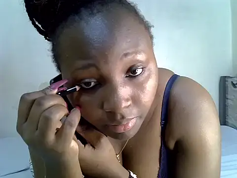 Snapshot of pretty_siren chatting on June 7, 9:29 pm pretty siren online show from June 7, 9:29 pm