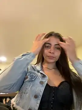 Snapshot of Hanna_Cruz_ chatting on July 7, 4:33 pm Hanna Cruz online show from July 7, 4:33 pm