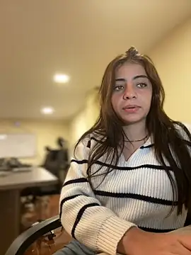 Snapshot of Hanna_Cruz_ chatting on July 11, 2:31 pm Hanna Cruz online show from July 11, 2:31 pm