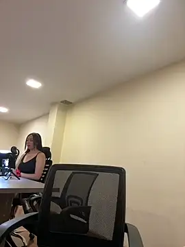 Snapshot of Hanna_Cruz_ chatting on July 25, 3:53 pm Hanna Cruz online show from July 25, 3:53 pm
