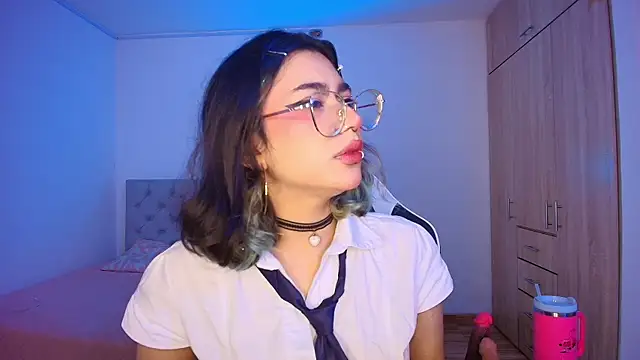 Snapshot of Alejaa_storm chatting on June 16, 2:09 pm Alejaa storm online show from June 16, 2:09 pm