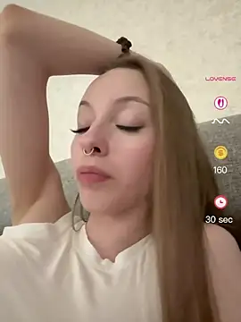 Snapshot of JulyOwens chatting on May 31, 6:09 pm JulyOwens online show from May 31, 6:09 pm