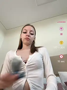 Snapshot of JulyOwens chatting on July 23, 6:22 am JulyOwens online show from July 23, 6:22 am