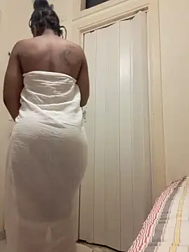 Cutechoco online show from June 8, 6:52 pm