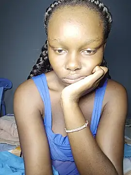 Snapshot of Sexymaurine chatting on June 12, 10:47 am Sexymaurine online show from June 12, 10:47 am