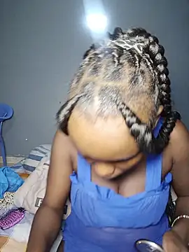 Snapshot of Sexymaurine chatting on June 12, 10:52 pm Sexymaurine online show from June 12, 10:52 pm