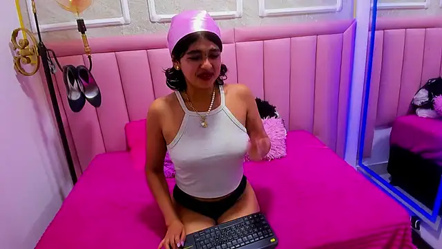velvet girll online show from June 23, 5:38 am