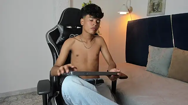 jacob cum23 online show from June 12, 5:23 pm