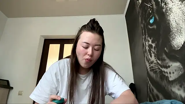ChelsieThuman online show from June 8, 2:01 am