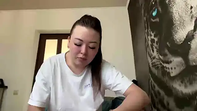 ChelsieThuman online show from June 15, 3:31 am