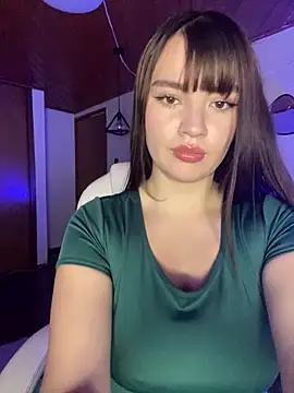 Snapshot of Angela_pink18 chatting on May 26, 7:43 pm Angela pink18 online show from May 26, 7:43 pm