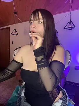 Snapshot of Angela_pink18 chatting on June 10, 11:13 pm Angela pink18 online show from June 10, 11:13 pm