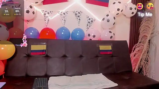 TaniaEyes online show from June 10, 12:04 pm