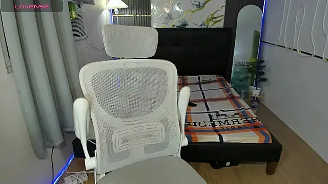 Snapshot of Alexa_therealhorsecock chatting on July 1, 1:51 am Alexa therealhorsecock online show from July 1, 1:51 am