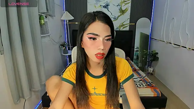 Snapshot of Alexa_therealhorsecock chatting on July 3, 12:17 am Alexa therealhorsecock online show from July 3, 12:17 am