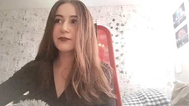 Snapshot of Pollykiss chatting on June 3, 10:40 am Pollykiss online show from June 3, 10:40 am