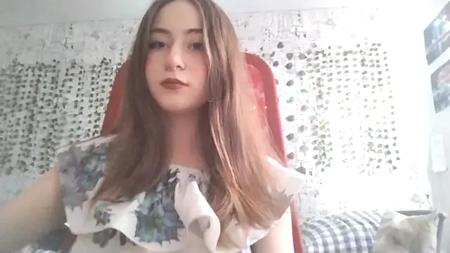 Snapshot of Pollykiss chatting on June 8, 10:48 am Pollykiss online show from June 8, 10:48 am