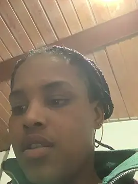 Snapshot of ayla-0 chatting on June 12, 1:48 am ayla-0 online show from June 12, 1:48 am