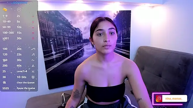 Snapshot of Nina-Mars chatting on June 3, 9:09 pm Nina-Mars online show from June 3, 9:09 pm