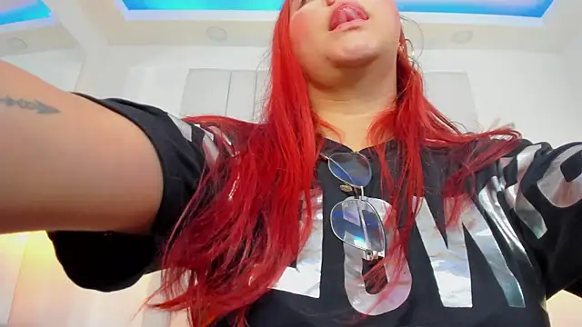 miia blumm online show from June 15, 3:58 pm